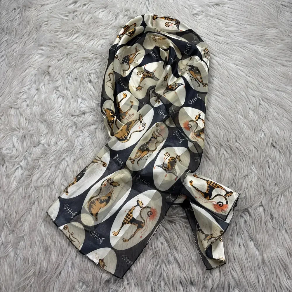 Unbranded Cat‎ Print Rectangular Scarf Black Cream Poly Silk Feel